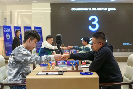 爱妻在外面